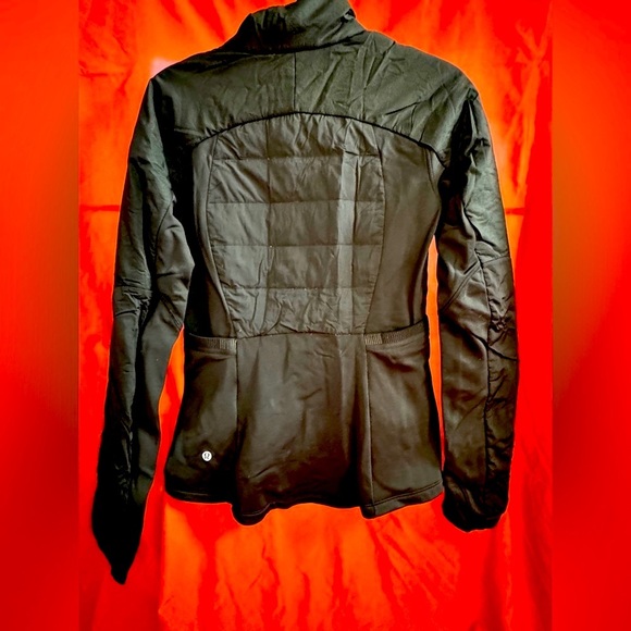 Lululemon Down For It All Pullover Jacket - Women’s Size 6 - Picture 6 of 7